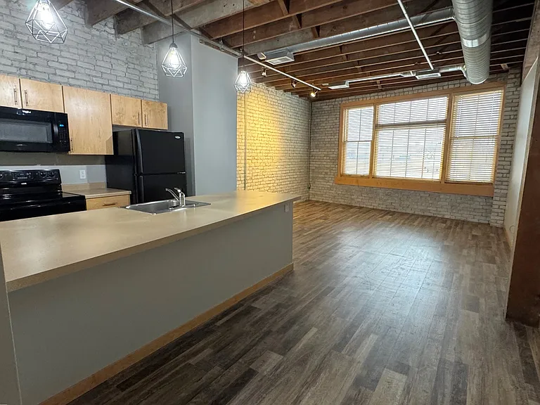 309 Roberts St N #203 — Photo 11