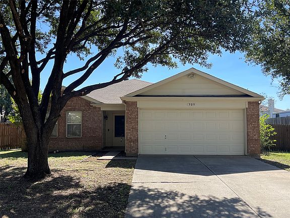 2nd image of 909 Greenbend Dr