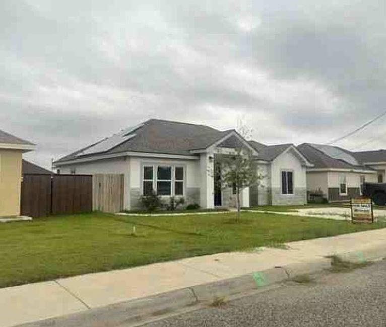 2nd image of 3051 Samuel Dr