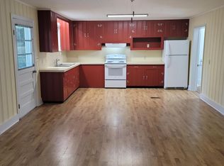 106 S Dooley St #106B, Hawkinsville, GA