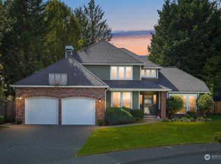 24554 SE 39th Pl, Issaquah, WA 98029