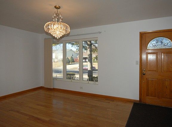 3rd image of 1324 E Kennedy Dr