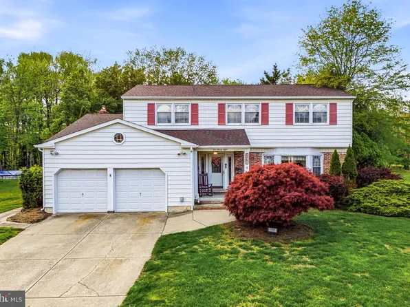 198 Ramblewood Pkwy, Mount Laurel, NJ 08054