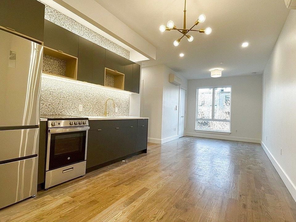 1st image of 551 Gates Ave #3B