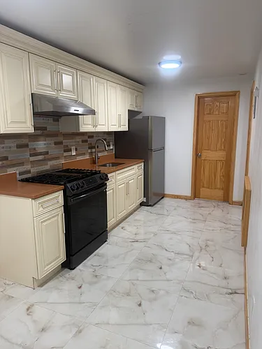 72 Van Buren St #1 Photo 1