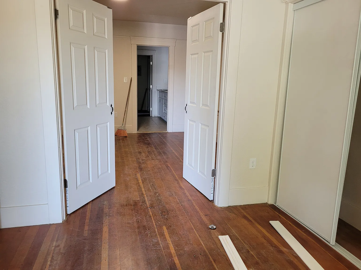 2 bed, 750 sqft, $1,800 — Photo 3