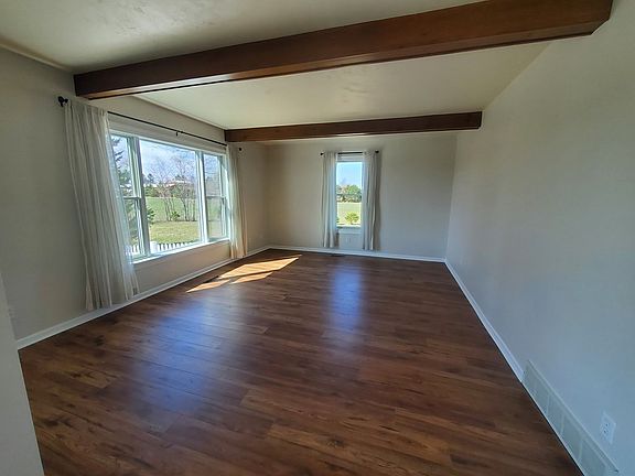 5th image of 4084 Maple Tree Rd