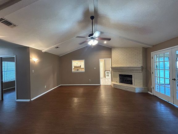 4th image of 826 Timber Dr
