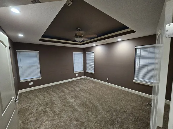 5118 S Elmonte St, Roeland Park, KS 66205