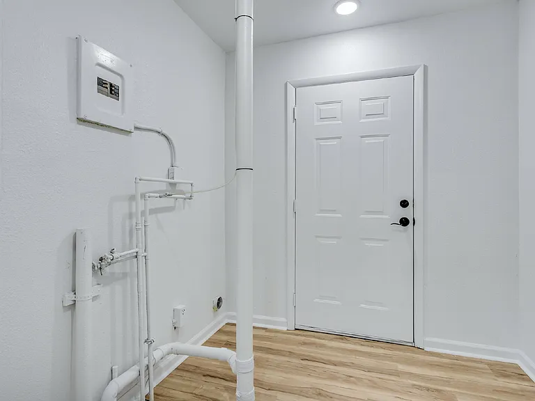 13 Oxford Ct — Photo 13