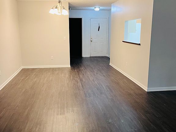 Dining Room/ Living-dining room combo