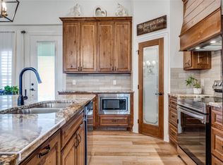 250 Alondrita St, Celeste, TX 75423