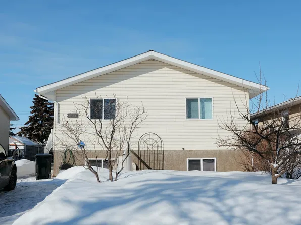 5238 43rd St, Barrhead, AB T7N 1J7