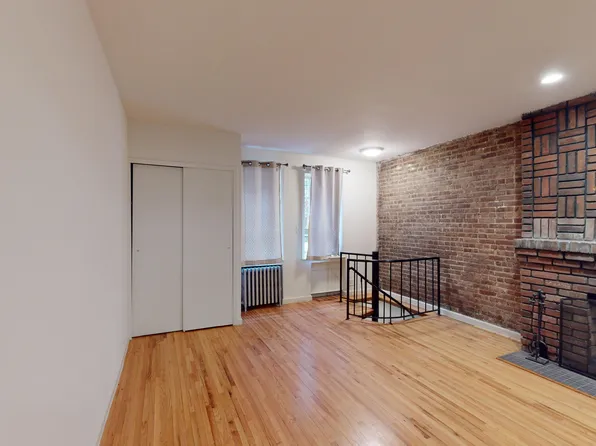 54 West 85th Street image 2 of 10