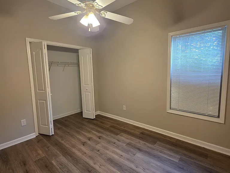 120 Cloverwood Dr — Photo 15