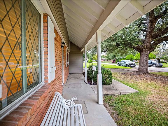 4th image of 613 Grantham Rd