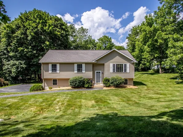 14 Emmanuel Ave, Webster, MA 01570