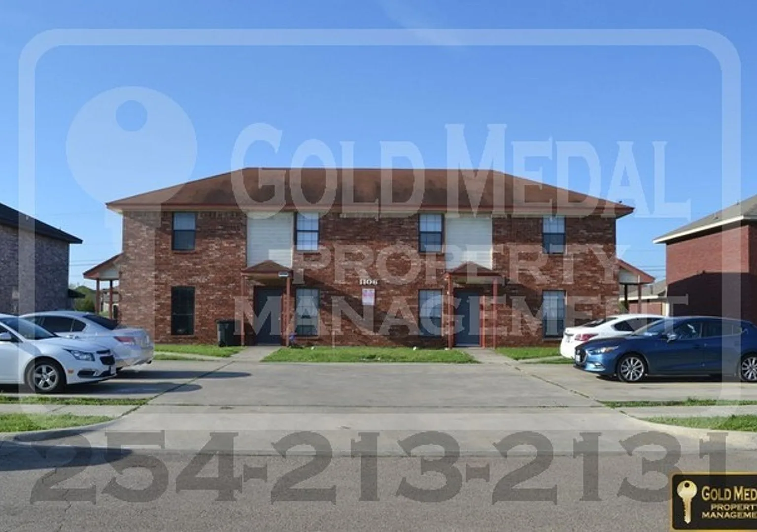 1106 Leslie Circle — Photo 1