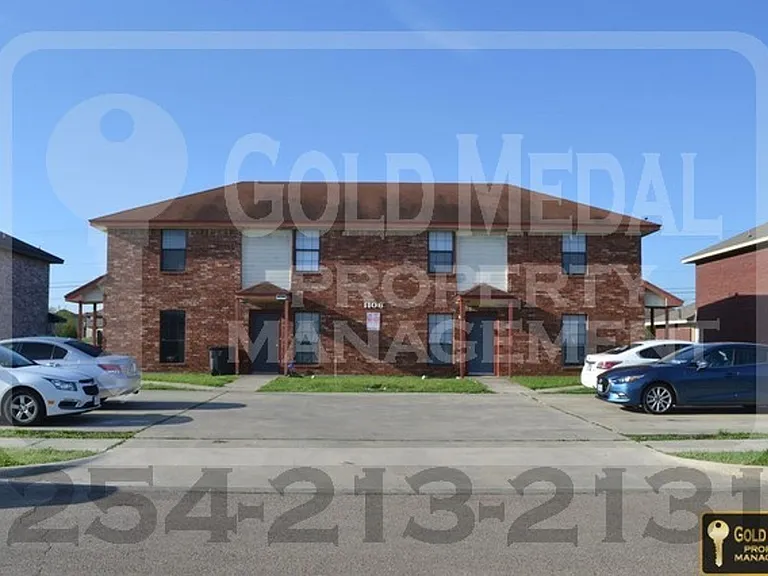1106 Leslie Cir — Photo 1