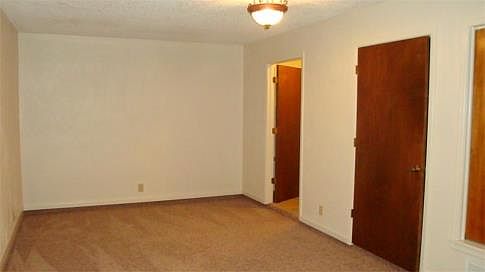 4th image of 1323 Amherst St