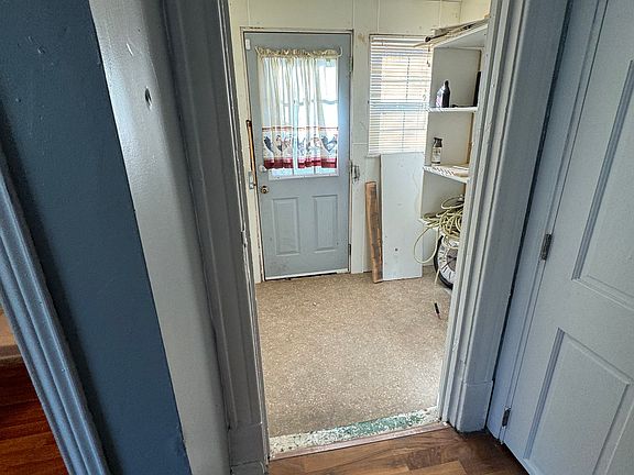 5th image of 1225 W King St