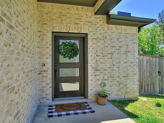 5th image of 320 Rise Ln