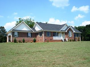 232 White Tail Ln, Siler City, NC 27344