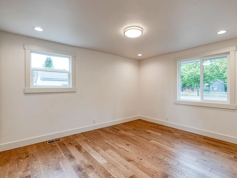 Bedroom #1