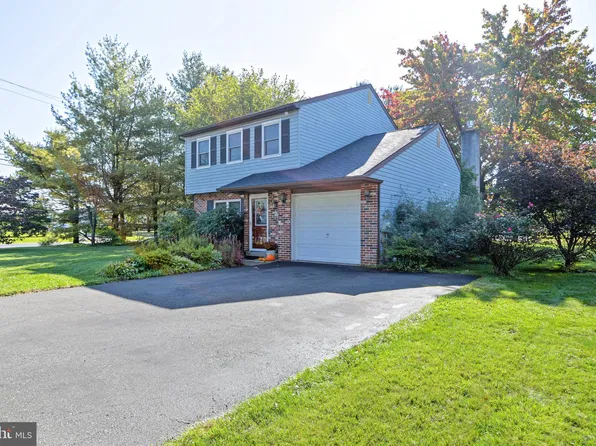 101 San Francisco Dr, Quakertown, PA 18951