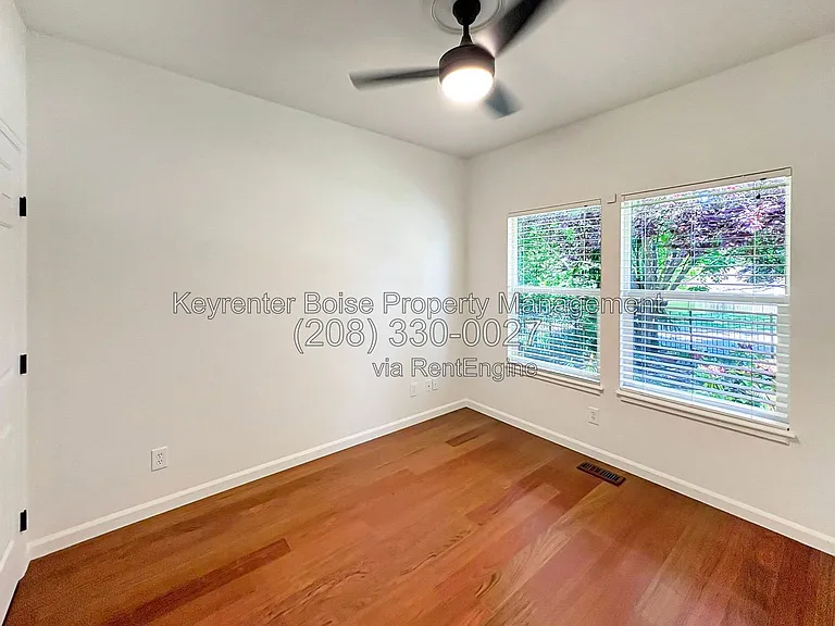 650 E Whitney Ct — Photo 13