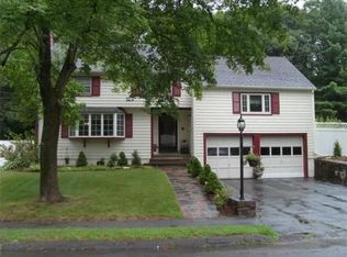 19 Trickett Rd, Lynnfield, MA 01940