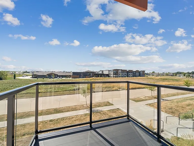 The Residence @ Willow Falls — Photo 38