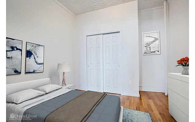 Rented by Douglas Elliman | media 14