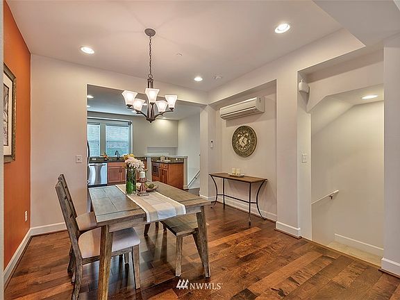 5th image of 1019 10th Avenue NE #4.2