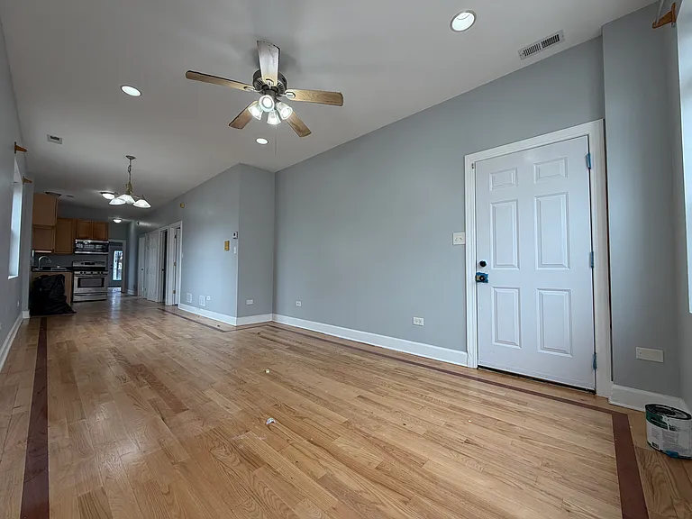 2923 W Arthington St #2 — Photo 3