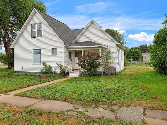 2nd image of 404 College St