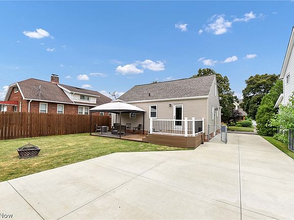 5th image of 16609 Sedalia Ave