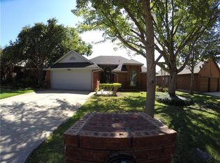 916 Valleygreen Dr, Arlington, TX 76017