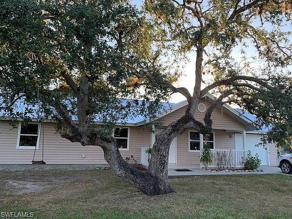2nd image of 525 Sabal Palm Ct