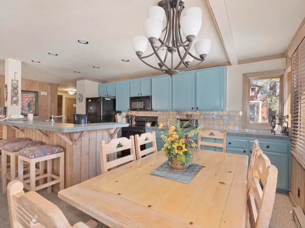 435 Lakeview Blvd #48, Mammoth Lakes, CA 93546