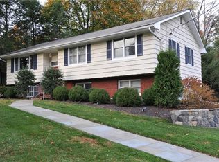 12 Ryder Ave, Briarcliff Manor, NY 10510