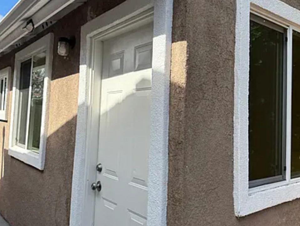 1st image of 2671 Hawthorne Ave #B