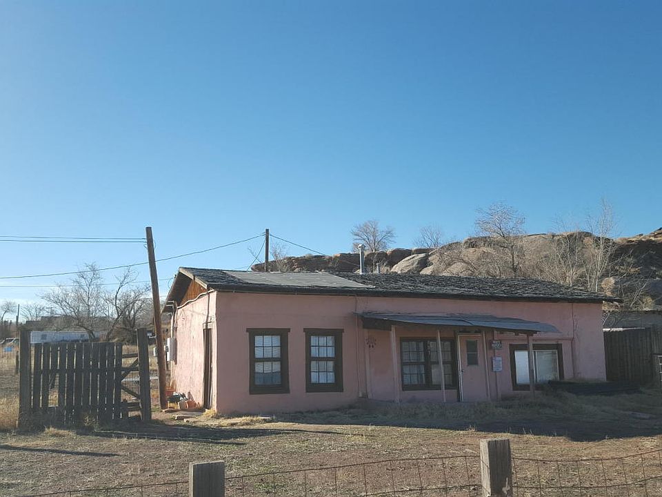 1st image of 851 N 3rd Ave