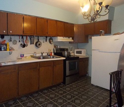 2nd image of 2927 N Elston Ave