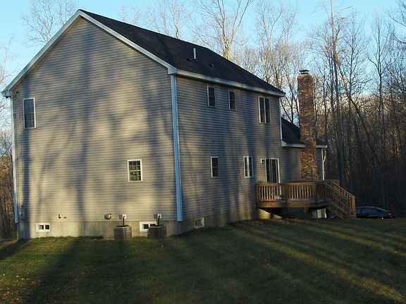 3rd image of 141 Memorial Dr
