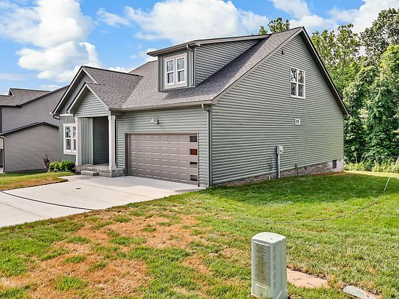 3rd image of 163 Leitrim Dr Lot 58
