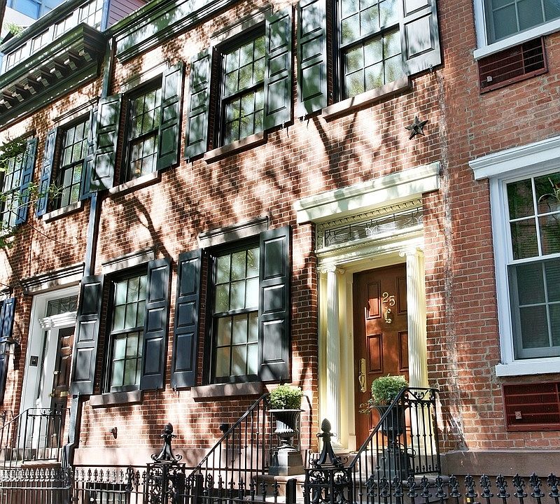 1st image of 25 Vandam St