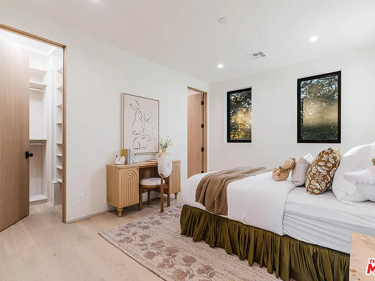 5064 Encino Ave — Photo 27