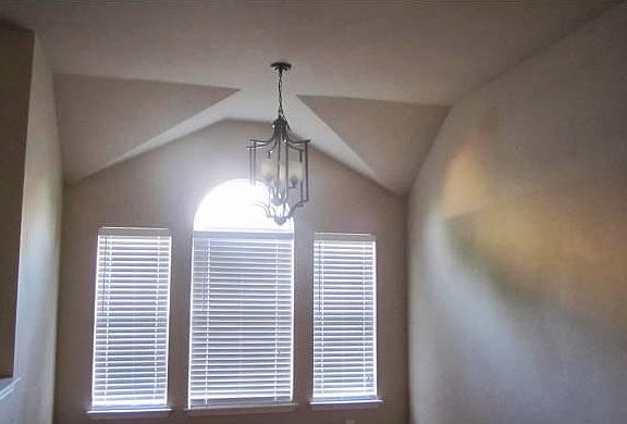5th image of 1533 Oakmont Dr