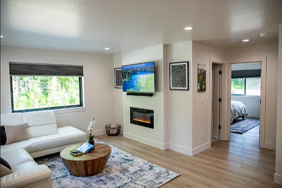 2 bed, 950 sqft, $2,500 — Photo 1